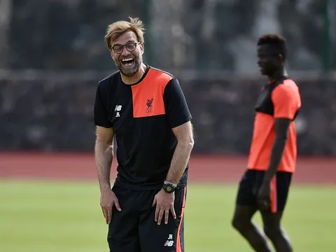 Klopp cười thả ga trên sân tập cùng các học trò
