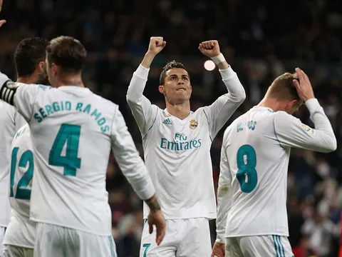 Ronaldo lập hat-trick, thay mặt Real gửi thư tuyên chiến đến PSG