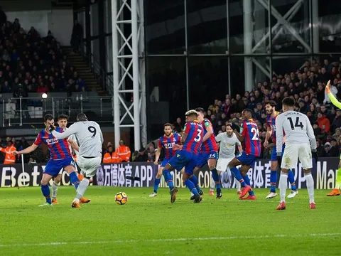5 điểm nhấn Crystal Palace 2-3 Man Utd: Rượt đuổi điên rồ