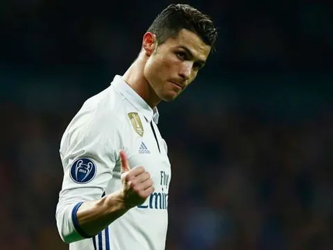 523 phút tịt ngòi, Ronaldo vẫn thành Vua kiến tạo của Real