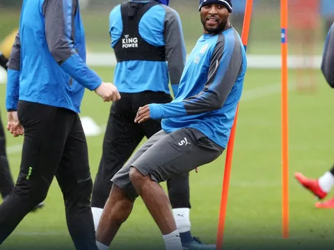 Đại chiến Everton, Bầy cáo nỗ lực tập luyện dưới cơn mưa nặng hạt