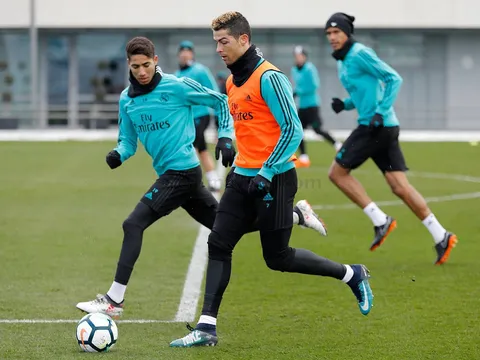 Ronaldo dốc sức tập luyện