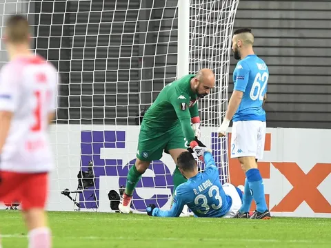 Đánh bại RB Leipzig, Napoli vẫn bị loại đau đớn