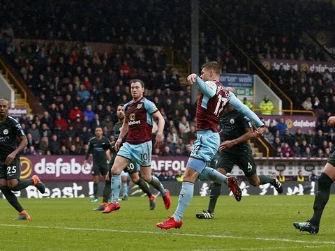 Dư âm Burnley 1-1 Man City: Pep Guardiola quá khinh địch
