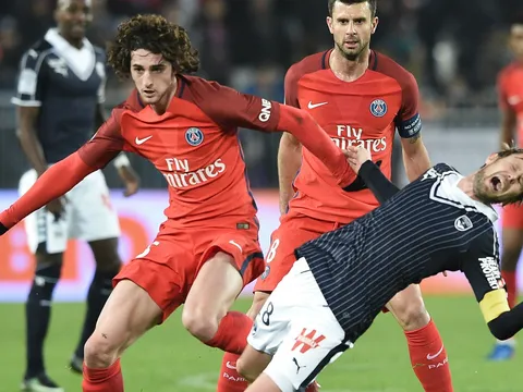 Adrien Rabiot mang tin mừng cho Arsenal, Real Madrid