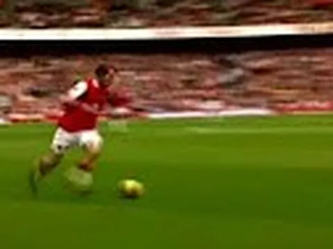 Alex Hleb, kèo trái cực hay của Arsenal trong quá khứ