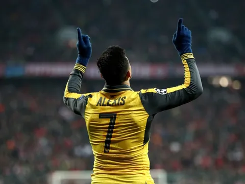 Alexis Sanchez hỏng ăn 11m nhưng vẫn đem về bàn thắng cho Arsenal