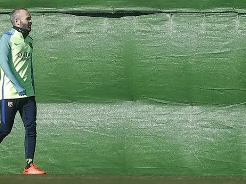 Andres Iniesta: Thủ quân hay 'Siêu dự bị'?