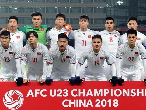 Thầy Park và 12 cầu thủ U23 Việt Nam nhận thưởng loại 1