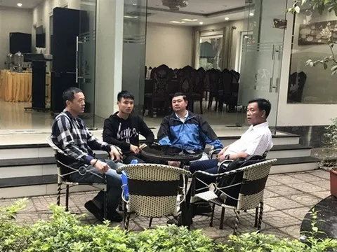 Lãnh đạo SLNA thăm hỏi “nạn nhân” bị gãy mũi