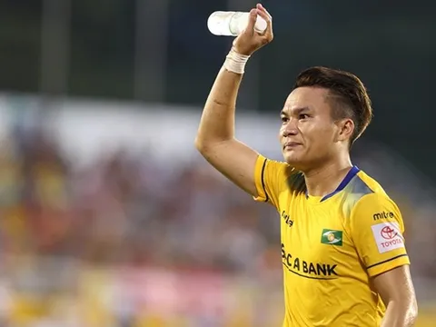 Vừa về với Công Vinh, Phi Sơn đã nhớ nhà