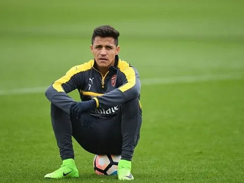 Chùm ảnh: Sanchez trầm ngâm, Oezil quyết tâm cao độ trước Tứ kết FA Cup