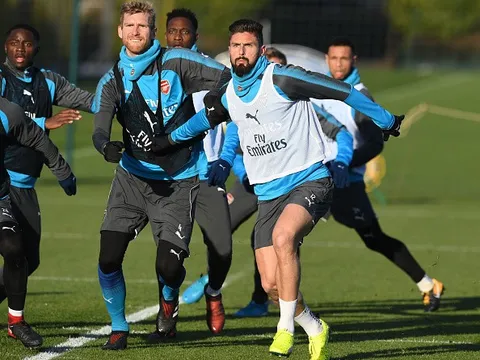 Arsenal chốt giá bán Giroud cho Chelsea