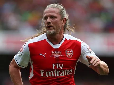 'Arsenal có quá nhiều cầu thủ tầm trung'