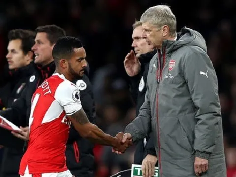 Arsenal muốn giữ chân Theo Walcott
