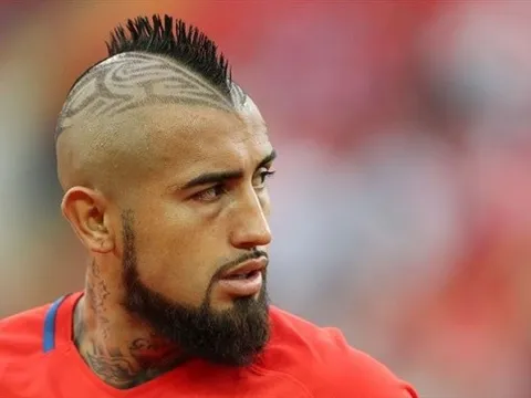 Arturo Vidal nói lời 'phũ' với Chelsea