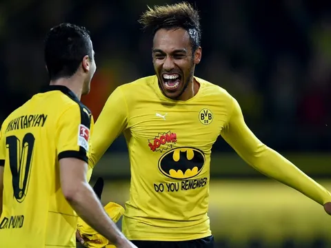 Aubameyang: Siêu anh hùng mới ở Arsenal