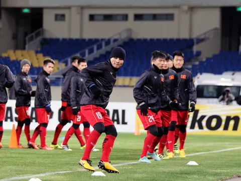 Chùm ảnh: Thầy trò Park Hang-seo làm quen sân Kunshan Sport Center chờ "đại chiến" U23 Hàn Quốc