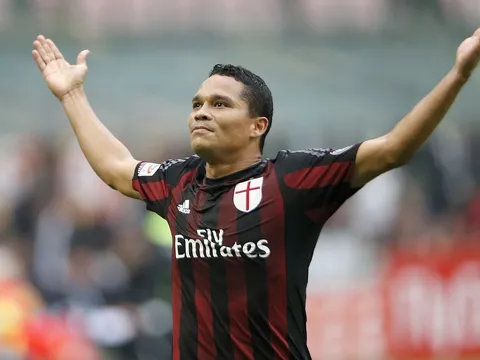 NÓNG: Mặc Bacca lưu luyến, AC Milan quyết bán đứt cho Trung Quốc