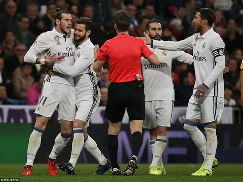 Bale nhận thẻ đỏ, Real may mắn cầm hòa Las Palmas nhờ sự tỏa sáng của Cr7