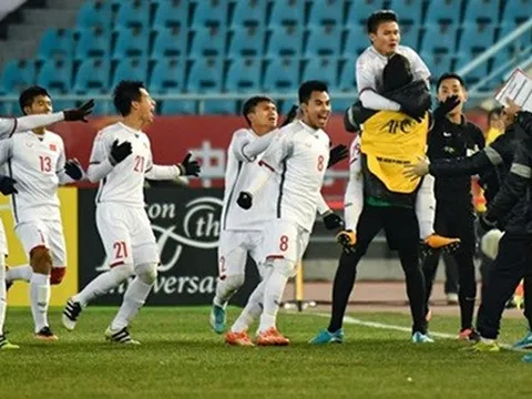 Bàn của Quang Hải được fan quốc tế so với những 'siêu phẩm kèo trái'