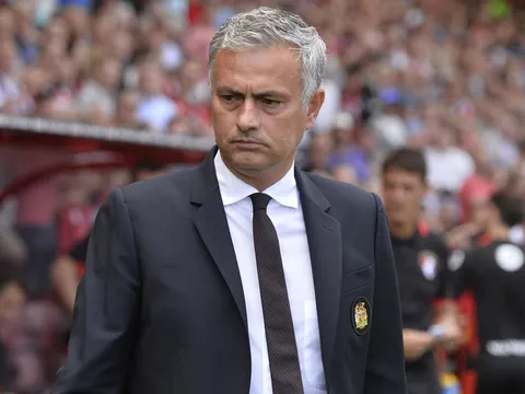 Bận đá chung kết, Man Utd vẫn cử người sang tận Italia