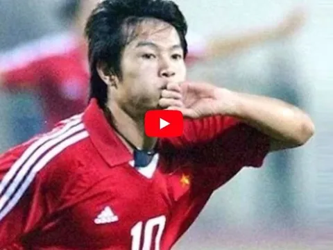 Bàn thắng để đời của Văn Quyến vào lưới Hàn Quốc