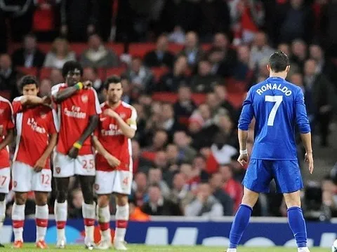 Bàn thắng kinh điển: Cristiano Ronaldo vs Arsenal