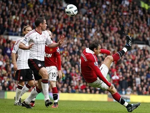 Bàn thắng kinh điển: Dimitar Berbatov vs Liverpool