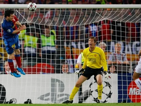 Bàn thắng kinh điển: Lionel Messi vs Manchester United