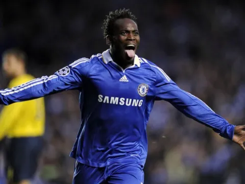 Bàn thắng kinh điển: Michael Essien vs Arsenal