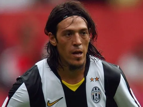 Bao lâu nữa Juventus mới có lại được mẫu cầu thủ như Camoranesi