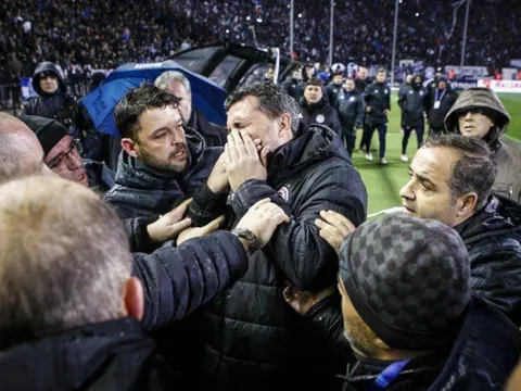 Bạo loạn lại xảy ra ở Hy Lạp, Olympiakos thiệt "tướng"