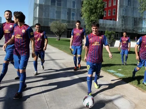 Barca mua Coutinho: Lò La Masia đang dần 'bốc hơi'