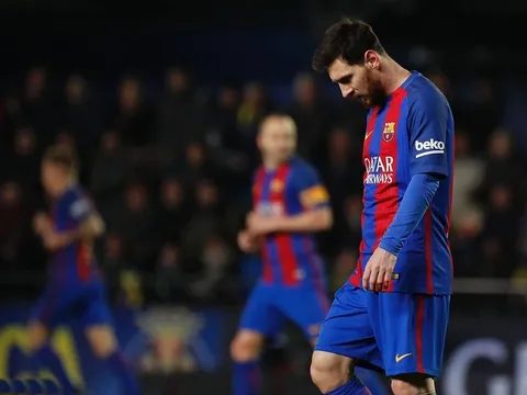 Barca thất thế: Đến Messi “đứa con của Chúa” cũng bất lực