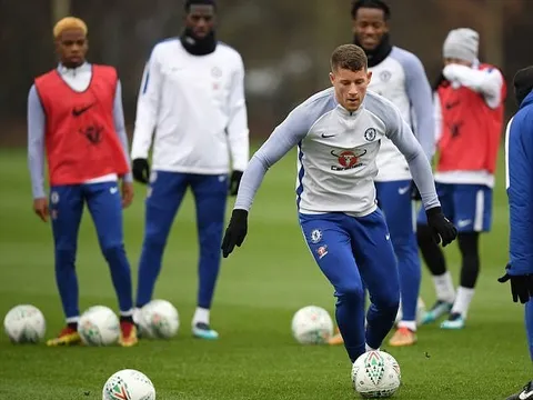 Barkley hòa nhập tốt, nhưng chưa thể ra mắt Chelsea