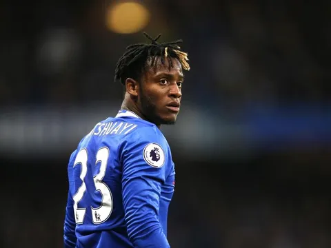 Batshuayi sợ không thể đào tẩu khỏi Chelsea