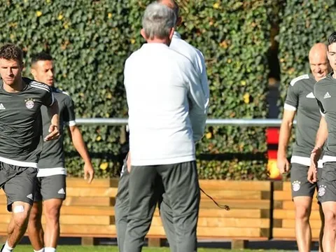 Bayern tập huấn tại Doha: Jupp "mơ" về kỳ tích ở mùa giải 2012-13