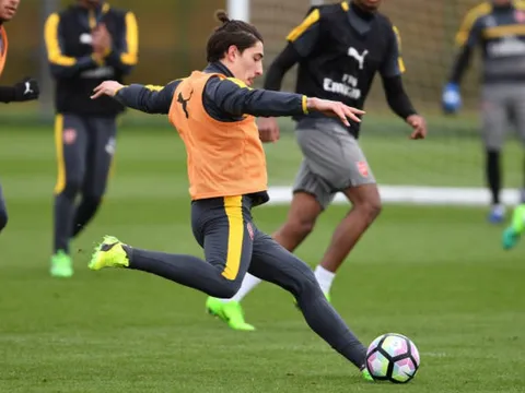 Bellerin đang dần trở thành phiên bản của Bale tại Arsenal
