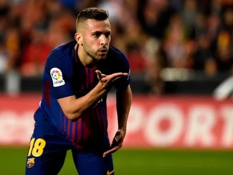 Bỏ lại thất bại sau lưng, Jordi Alba hí hửng làm bố lần đầu