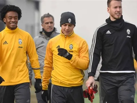 Bỏ qua mâu thuẫn, Dybala vẫn tập luyện vui vẻ cùng Juventus
