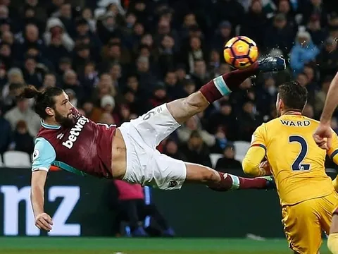 'Bom xịt' Liverpool đắt như tôm tươi ở Trung Quốc