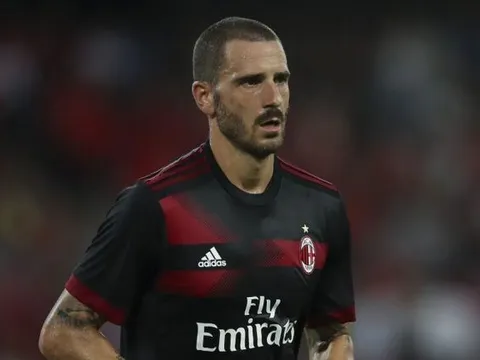 Thất bại trước Arsenal, Bonucci cảm ơn fan rối rít