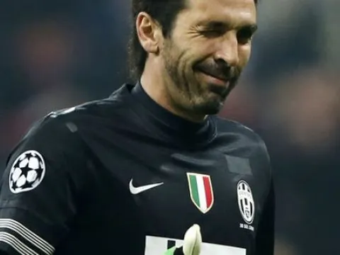 Đại gia Trung Quốc công khai chèo kéo Buffon