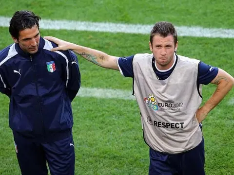 'Buffon nên thi đấu đến năm 45 tuổi'