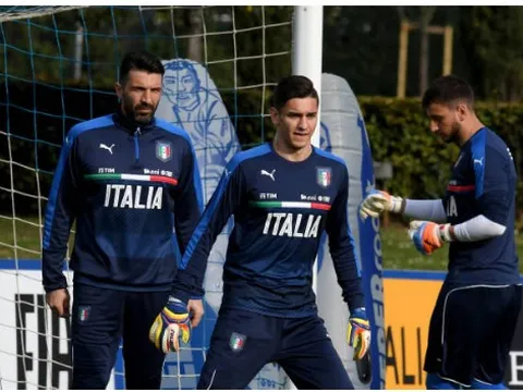 Buffon  'nhiệt tình' giành khung gỗ với 2 hậu bối