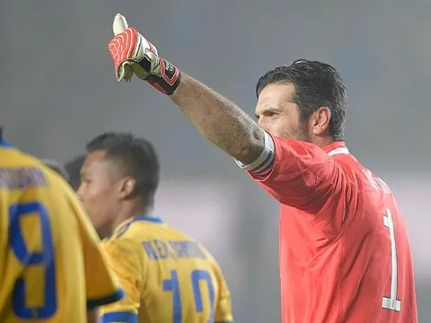 Buffon tỏa sáng, Juve chiếm lợi thế lớn tại Coppa Italia