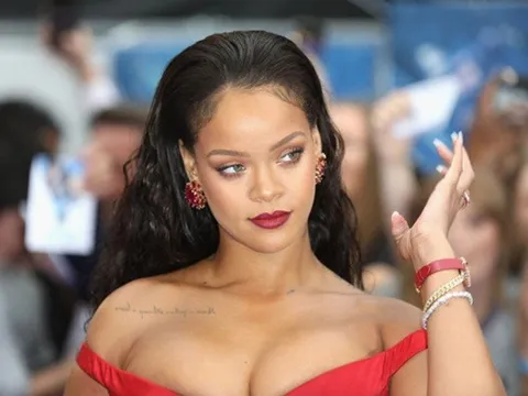 Ca sĩ bốc lửa Rihanna là một "Gooner" thật sự