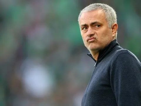 Các CLB Premier League mùa này chết dí ở vị trí nào trên bảng xếp hạng lâu nhất