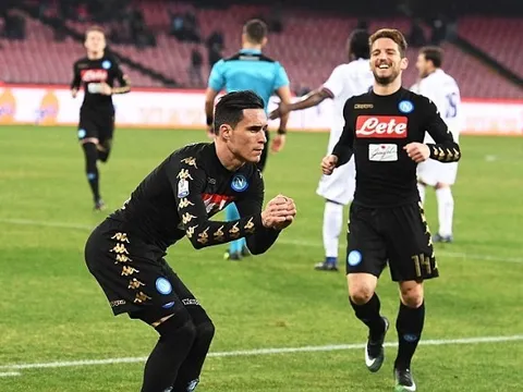 Callejon lập công, Napoli nhọc nhằn bước vào vòng bán kết